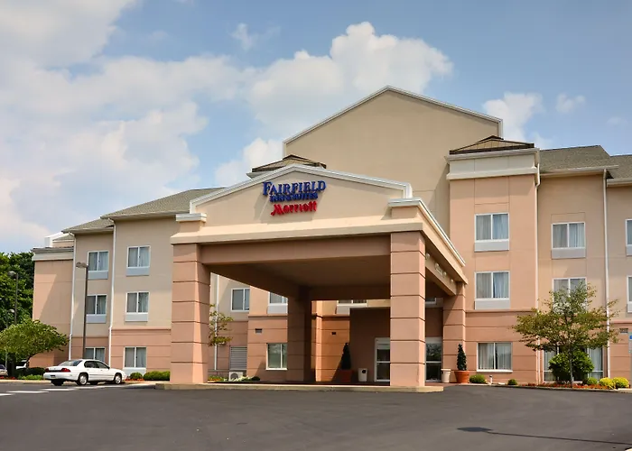 Fairfield Inn & Suites By Marriott State College